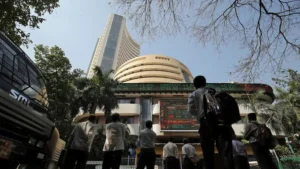stock-market-holiday-105501645-16x9_0